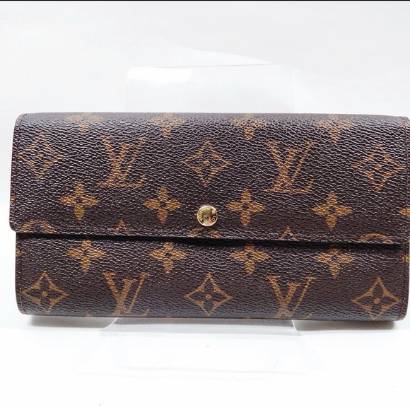 Louis Vuitton Handbags - Louis Vuitton LV Wallet Brown Monogram Sarah Wallet